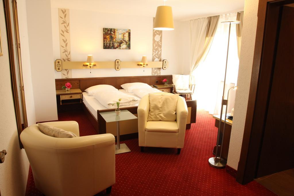 Kurhotel Wuerdinger Hof Bad Füssing Rom bilde